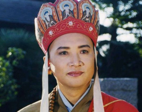 金蝉子是如来佛二徒弟，谁是大弟子？做了啥，唐僧遭贬十世方成人