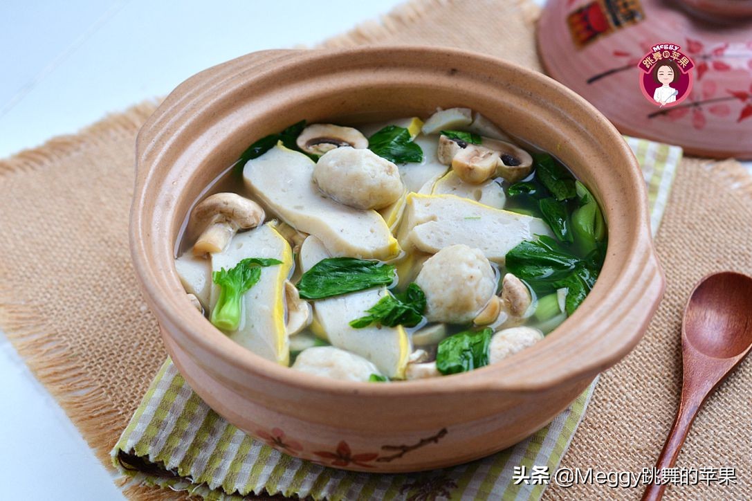 自制的鱼丸Q弹洁白，2道家常鱼丸汤，比饭店的还营养好喝实惠