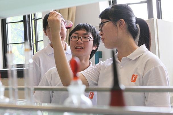 重庆考生高考638分，志愿不填直接选择复读，很多人听完感到不解