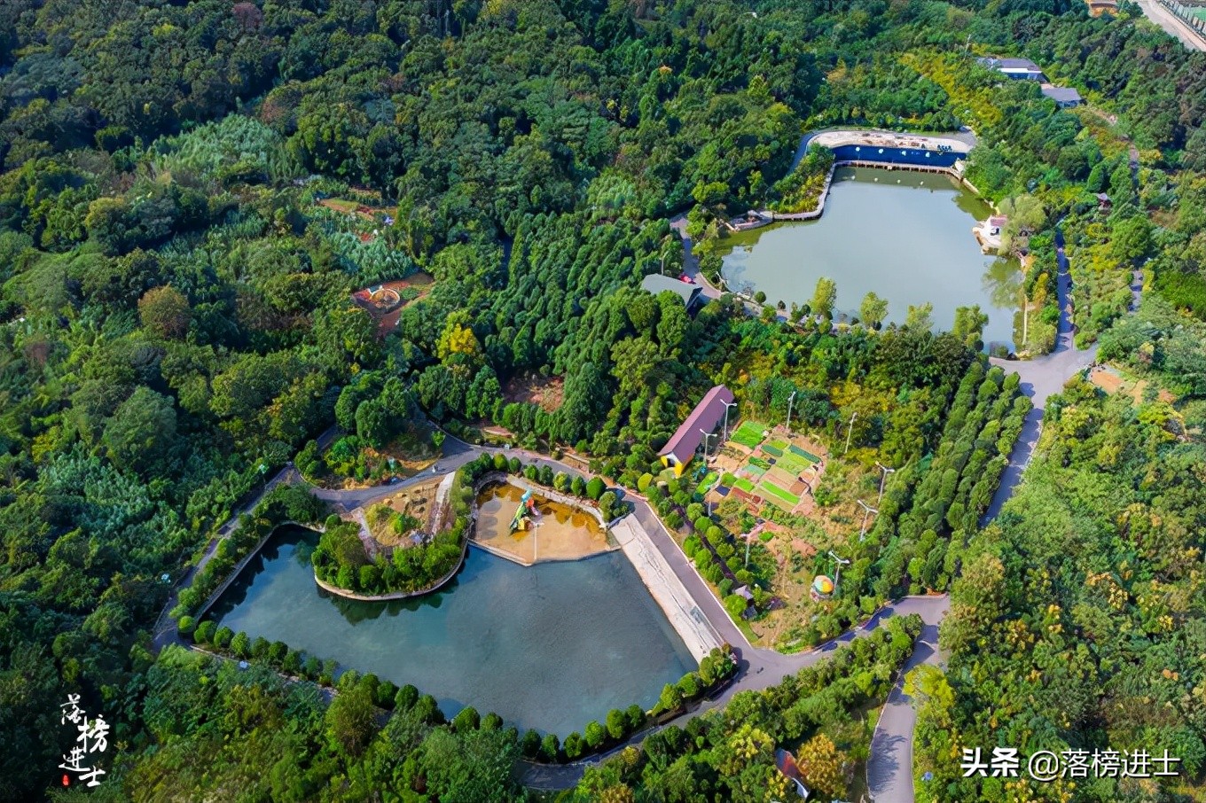 足球场浦口(南京浦口象山湖公园，环境优美，是亲近自然，休闲健身的好去处)