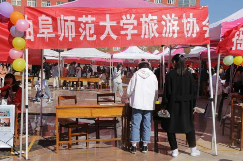 ​辅导员的逆耳忠言：大学生既不参加社团又不进学生会，会怎样？