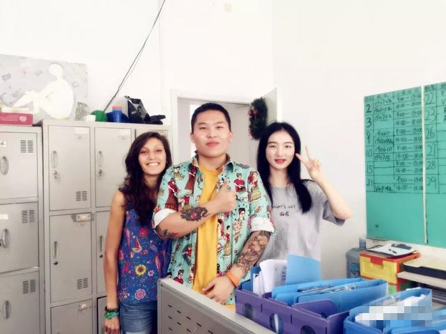 喜迎教师节，泓钰意大利语培训学校今天举行庆祝晚会