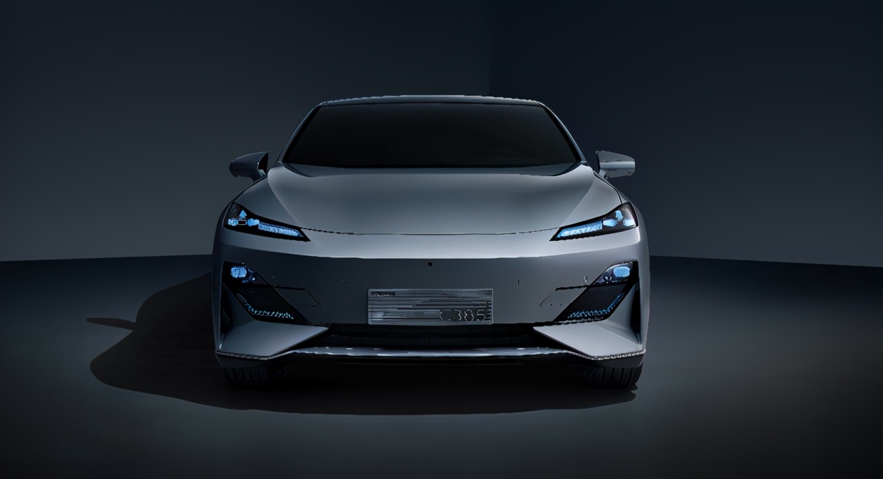 長安終于“放大招”，狂砸1500億，11款高端品牌車型蓄勢待發！