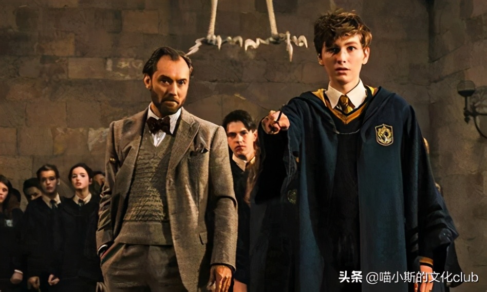 哈利波特：霍格沃茨教授就只教一门课？这三位老师都曾“跨学科”