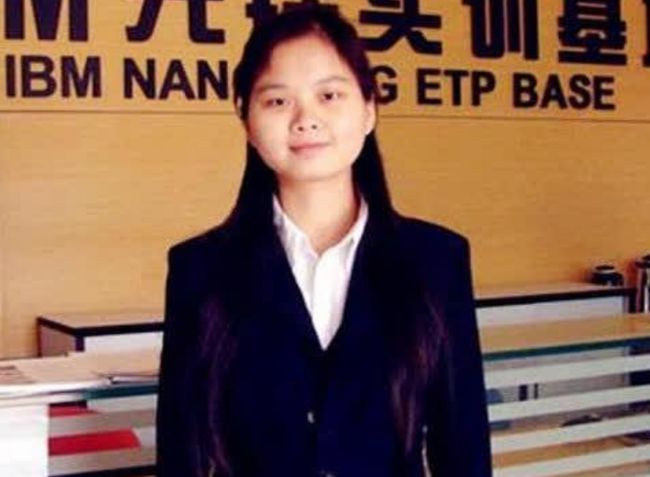 高考落榜的曹晓洁：复读385分读专科，没毕业就被3家跨国公司争抢