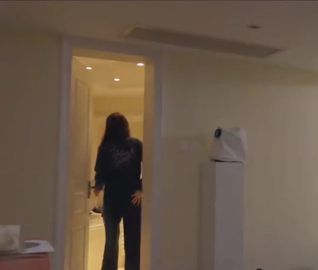 妈妈是富家女,爸爸背景强大,又美又飒的她才是娱乐圈真富婆?