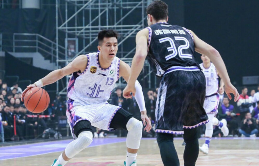 刘炜为什么没去nba选秀(季后赛首轮出局 刘炜可能会选择退役 他的NBA梦想或已终结)