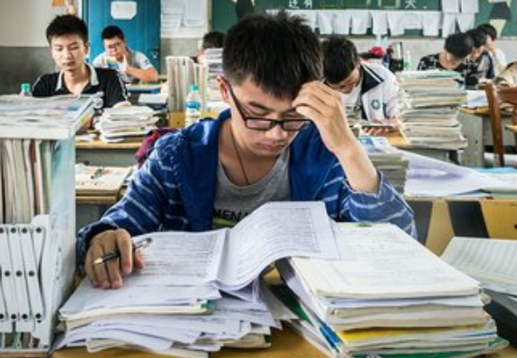 上海有3所大学害人不浅，被教育部亮出红牌，2021考生报考需谨慎