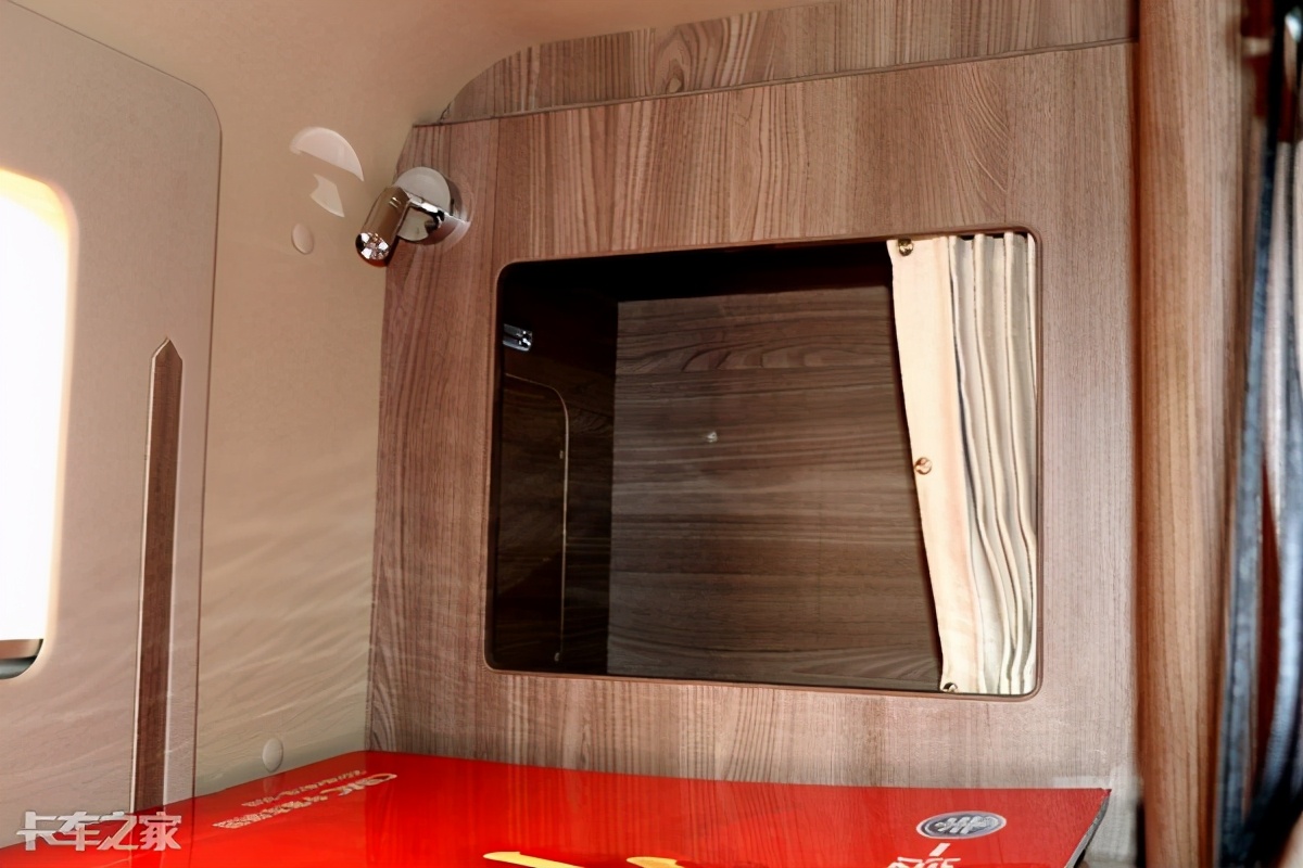 平头车也有长头车体验,解放jh6 生活舱详解,便捷度超乎想象