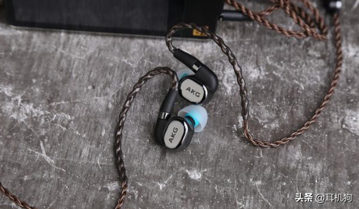 音频领域知名品牌AKG，三款重量级耳机点评