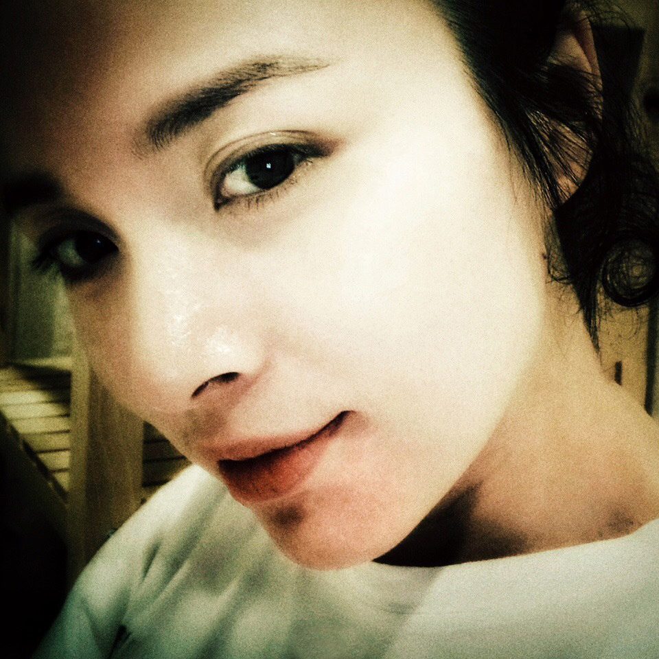 当红小生靳东与李佳,出租屋里走出来的恩爱夫妻