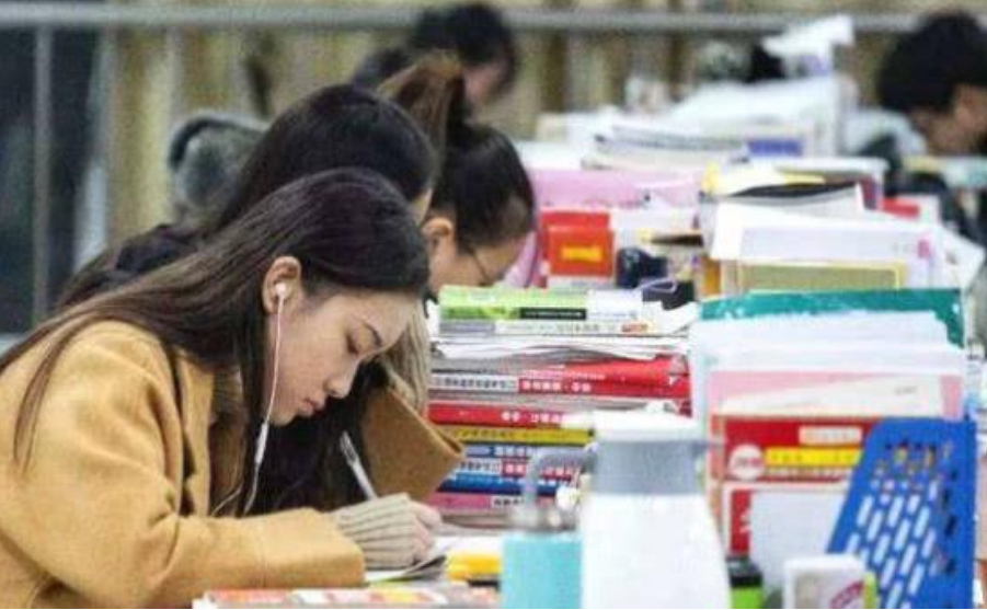 大学校园里面的“小规则”，辅导员不会明说，大一新生要提前了解