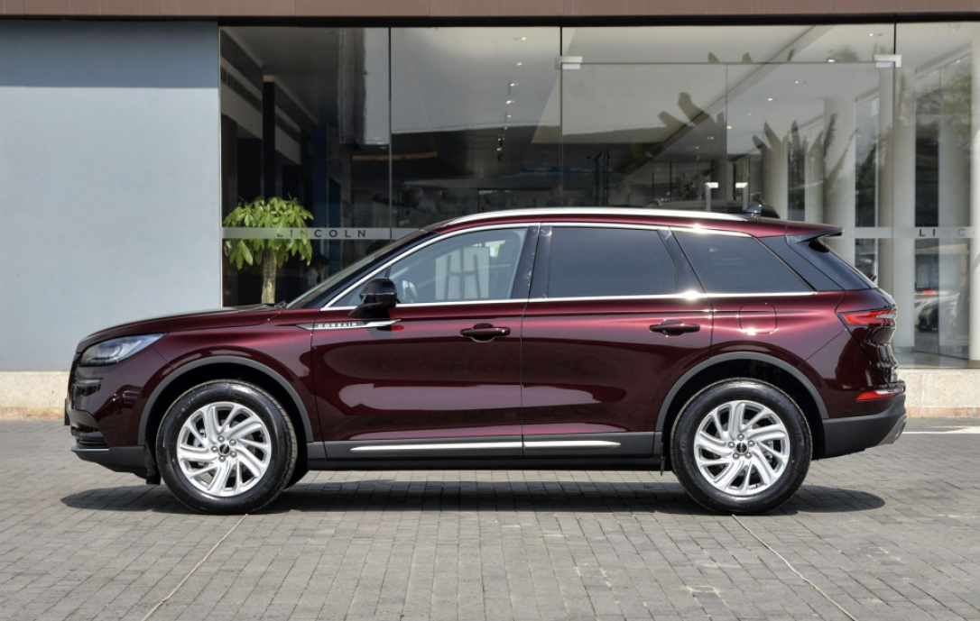 同是20万级豪华SUV，美系林肯和BBA，到底差距有多大？