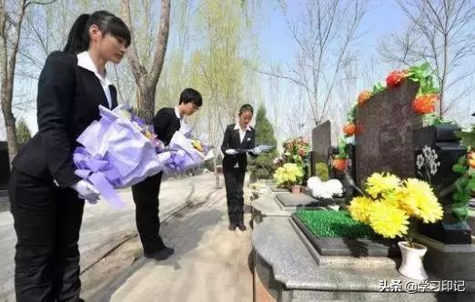 这4个冷门专业常被忽视，实际就业前景很好，毕业生被“疯抢”