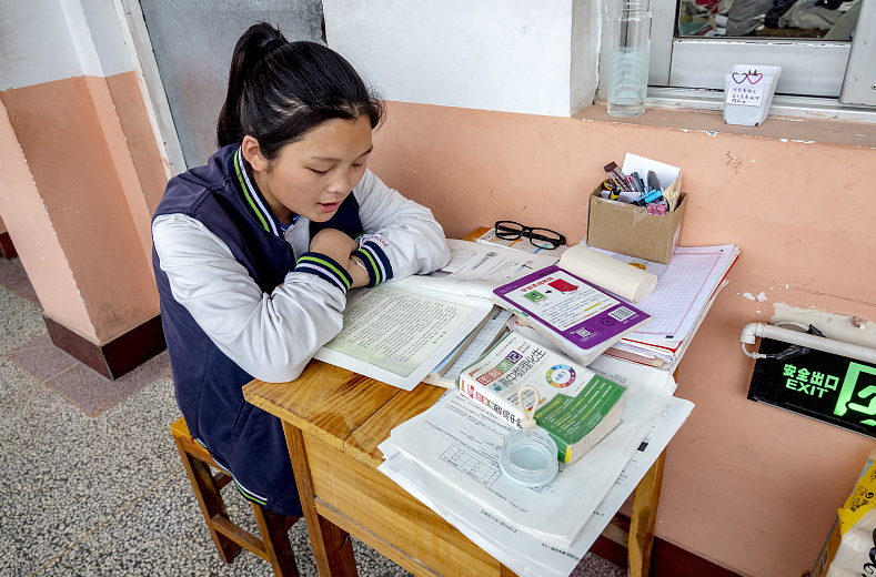 河北这4所大学“害人不浅”，已被人民日报曝光，毕业证一文不值