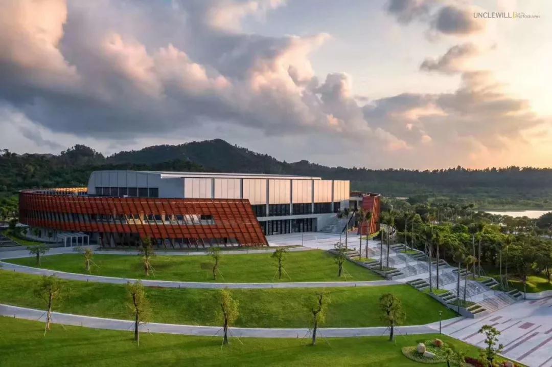 潮平两岸阔，风正一帆悬——北京理工大学珠海学院办学实录