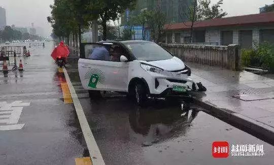 “摩拜”汽车爆胎翻车，国际巨头败走中国！比ofo更不靠谱