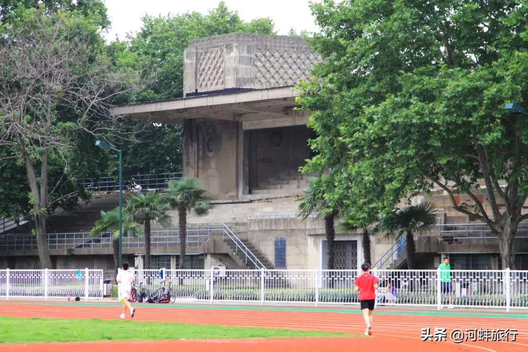 标准体育场一圈多少米(寻找南京的民国建筑（4）·中央体育场与一场延期举办的全运会)