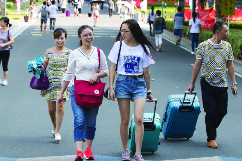 武汉多所高校“涨价”，“天价学费”无法承受，家长：供不起了