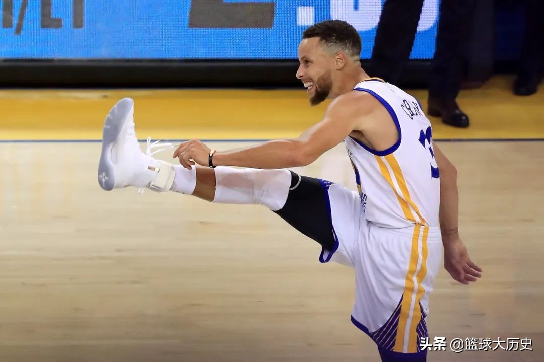 nba库里身高多少(库里的选秀报告！身高1米88，总评92分，成就远超模板)