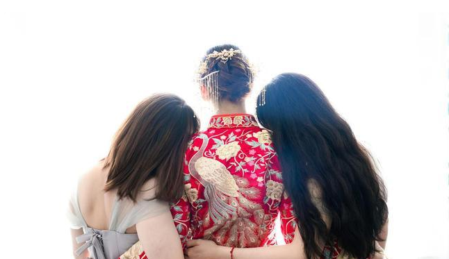 婆家买房抵彩礼，亲妈阻止女儿出装修费，未婚夫最后做法令人称赞
