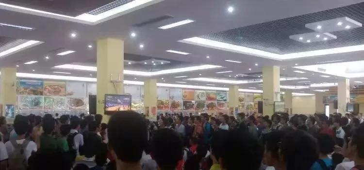 为什么nba主队队名要在后面（发短信A或B，A代表主队，B代表客队！老球迷还记得这句话吗？）