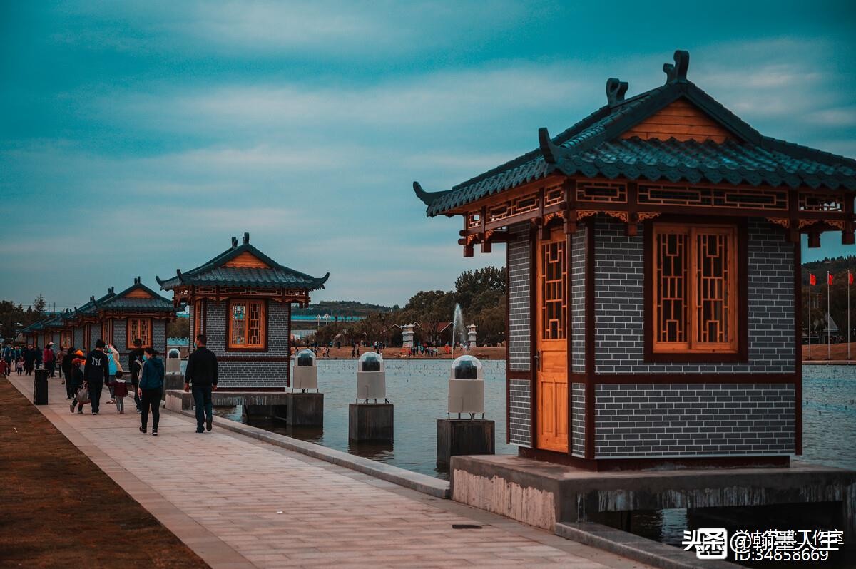 游览泰山西湖，放歌时代新篇，欣赏美丽画卷，雄心迈向未来