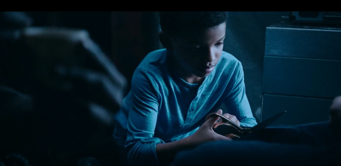 肤色微电影剧情「详解」 _晶羽科技