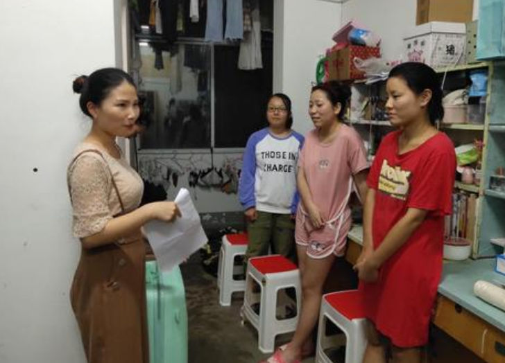 “垃圾桶不能有垃圾”，大学查寝有必要吗？网友：学校越次事越多