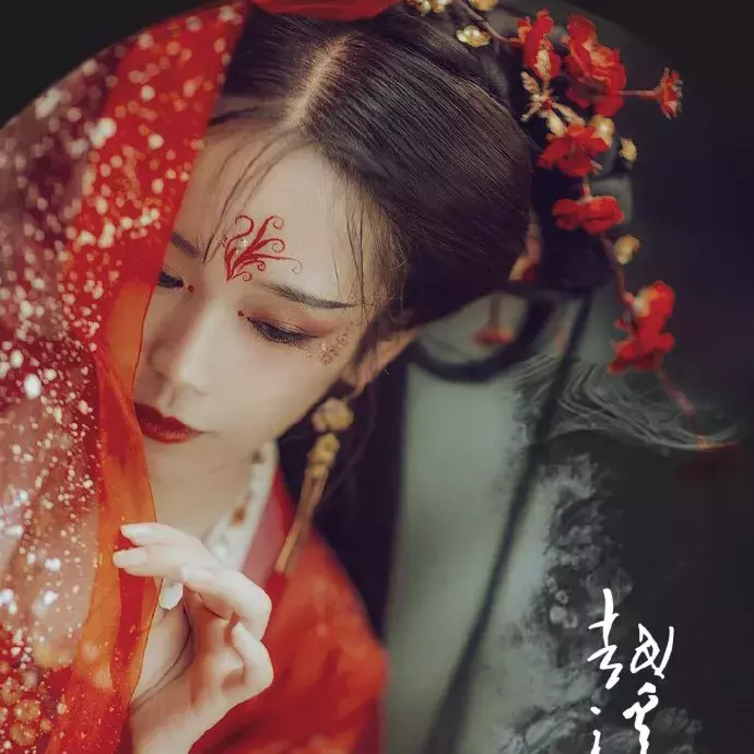 唯美红衣古风女生头像｜拾尽春花皆是你