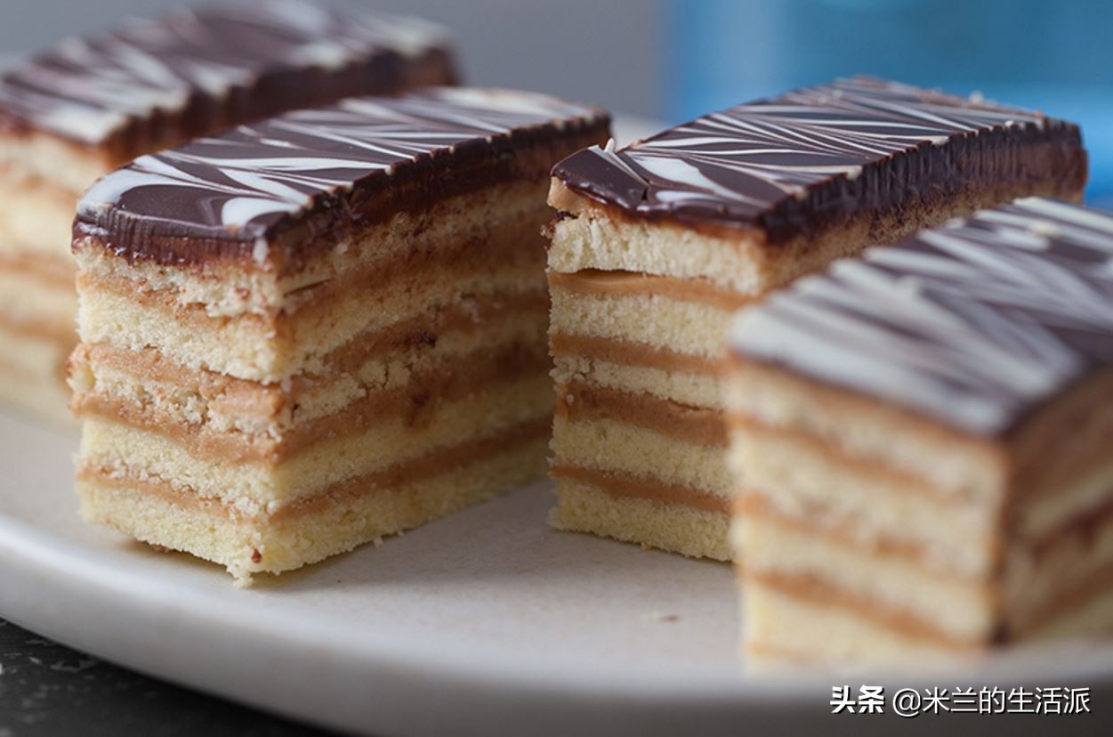 整块分量很足,估计胃口小的吃一块就饱了;西番尼非常地道的老上海西点