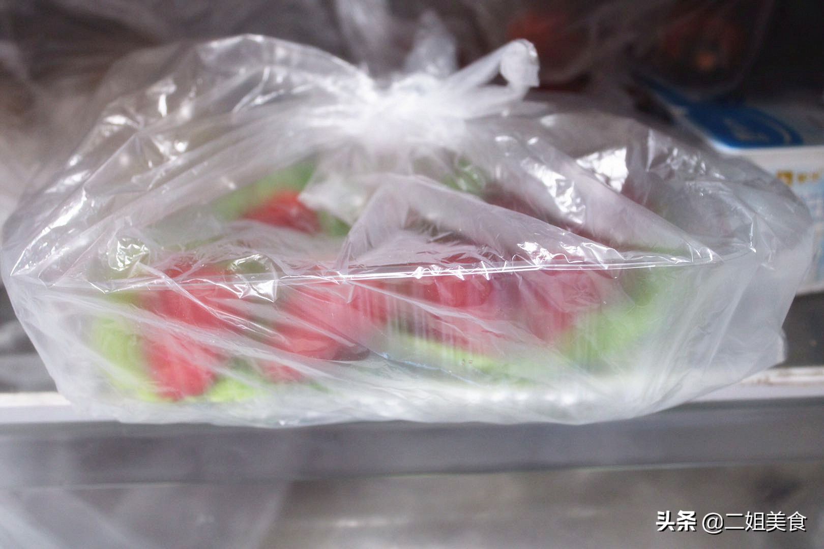 草莓好吃但不好保存，教您一招，放久也不会软烂，不怕多买了