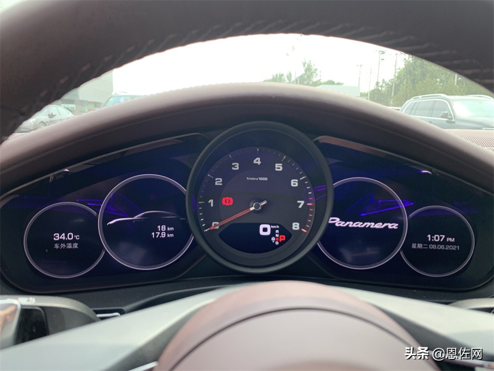 外观运动内饰豪华的家用首选车型 保时捷 panamera