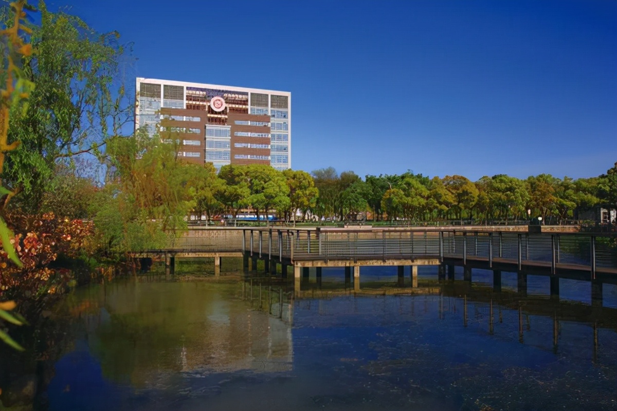 2021中医学院排名出炉：这4所大学排名靠前，上中医“名扬国际”