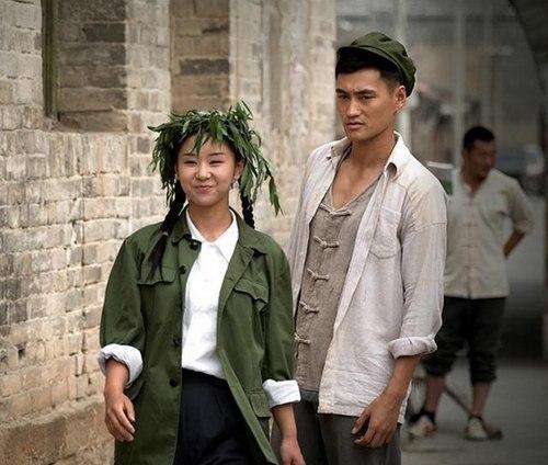 田晓霞扮演者(《平凡的世界》田晓霞,谁能完美演绎她,任冶湘李小萌均