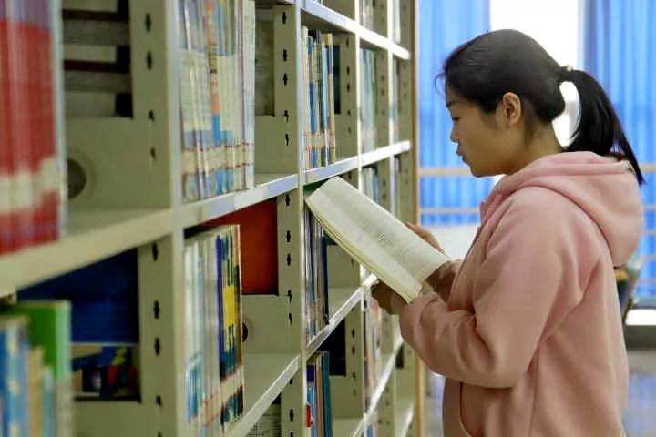 考研清北，保送浙大！四川这所高校学霸扎堆，关键颜值还很高！