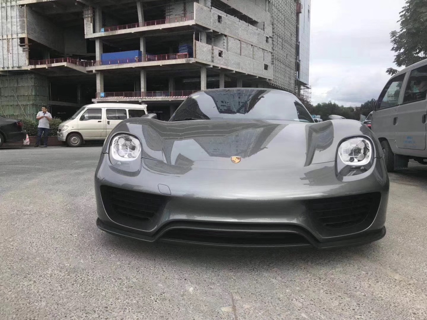 一台属于未来十年的超级跑车——保时捷918 Spyder