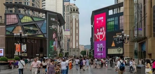 普通大学毕业的女孩，却在一年内净赚30万，秘诀其实很简单