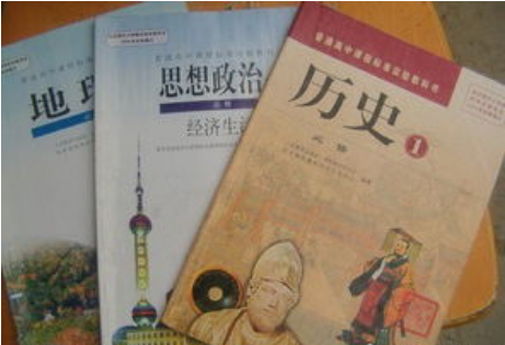 为什么那么多人选择学文科？文综真的好学吗？文科状元这样说