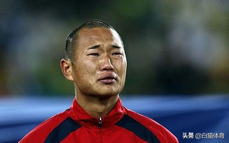 世界杯哭是傻吗(世界杯经典画面再现！35岁的人民鲁尼郑大世又哭了！这次是为何？)