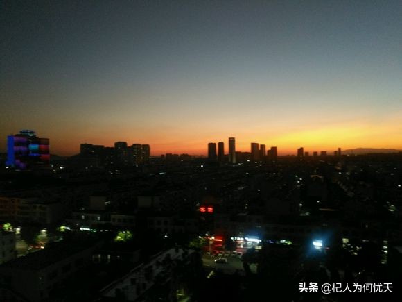 晚霞红似火——夕阳无限好，只是近黄昏