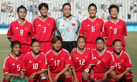 2011女排世界杯中国对德国(回顾中国女足奥运会最惨一战：0-8惨败德国，铿锵玫瑰由盛转衰)