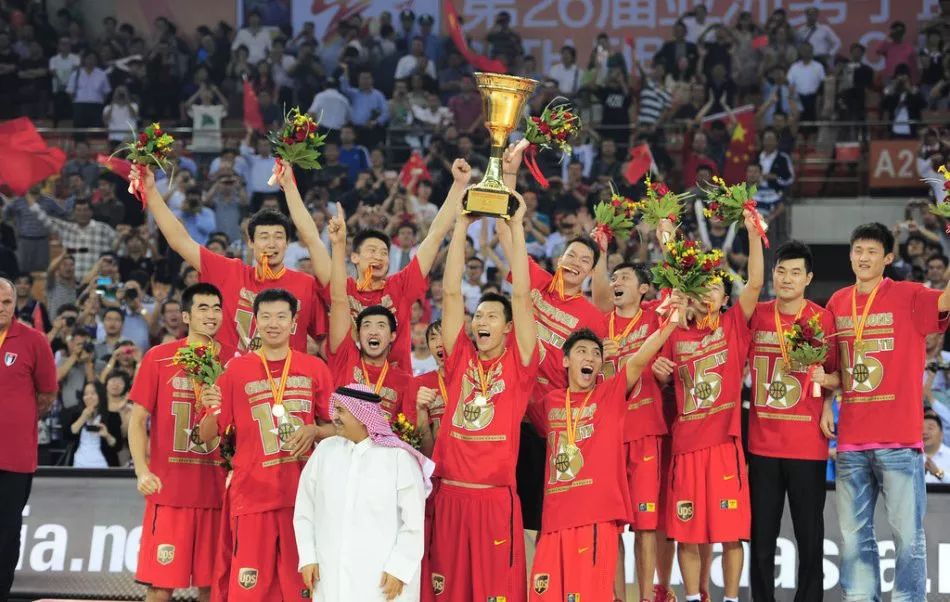男篮亚锦赛决赛(11年亚锦赛决赛回顾：易建联完美表现，助中国队重回亚洲之巅