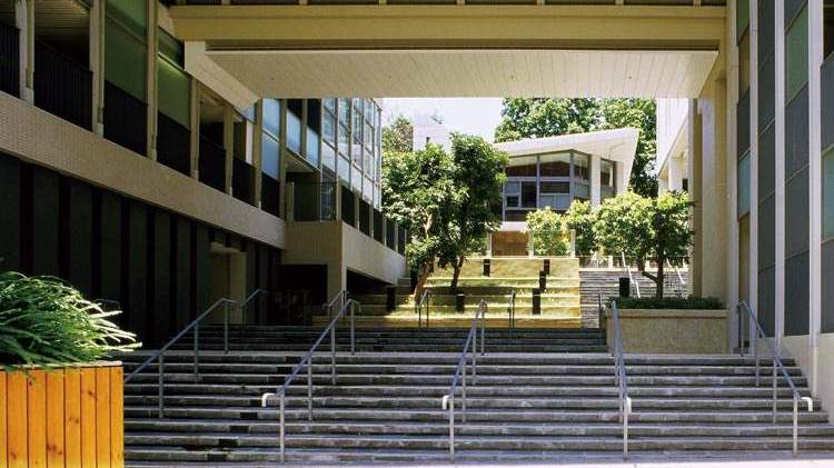 “博雅教育成就一生”——岭南大学介绍