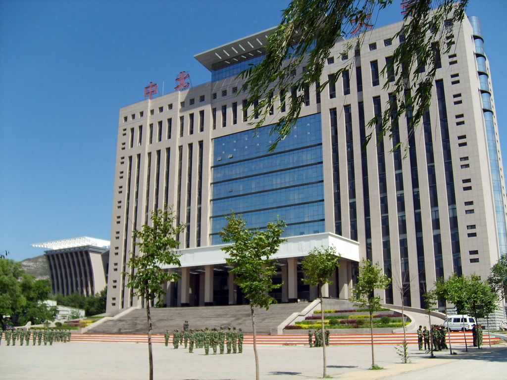 考得好不如报得好，中等生看过来，在行业内这些大学堪比211