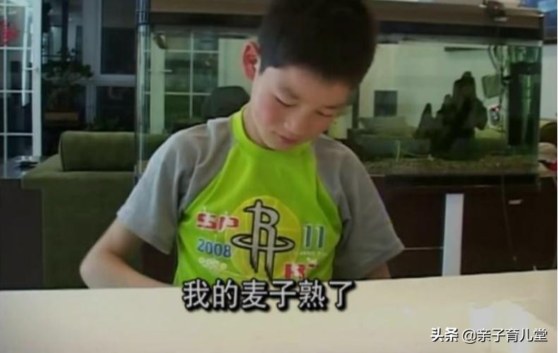 贫家男孩每月只有1元零花钱，高考成县状元，坚信读书改变命运