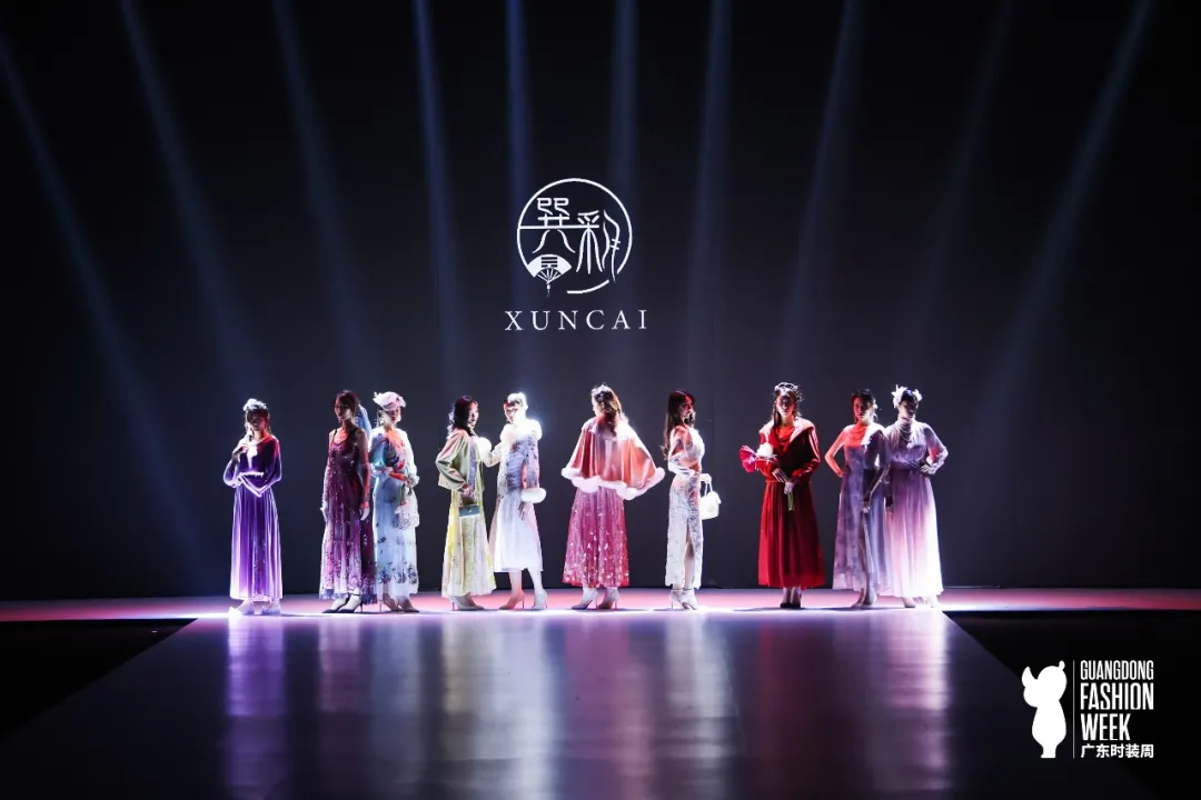 2021广东时装周-秋季秀场直击：巽彩XUNCAI旗袍大秀