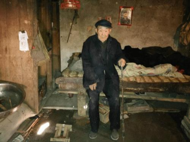 农村老人总是仇视照顾自己的子女，“孝不如顺，远香近臭”