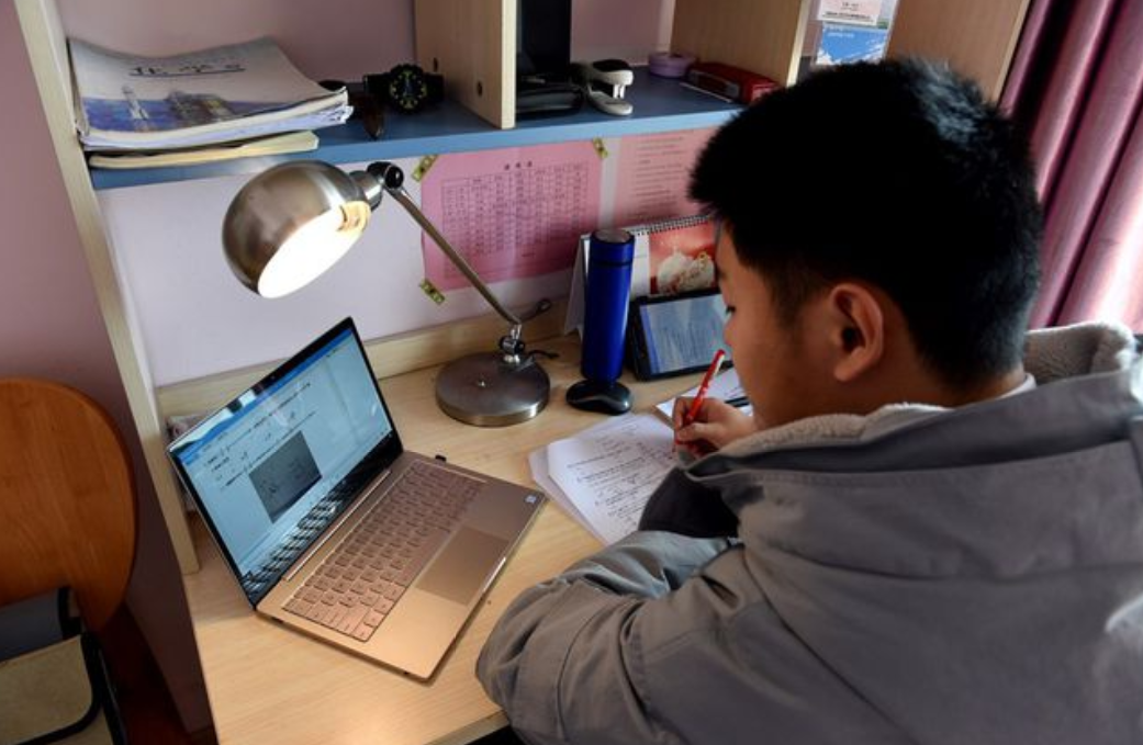 为什么学生的暑假作业会写不完?