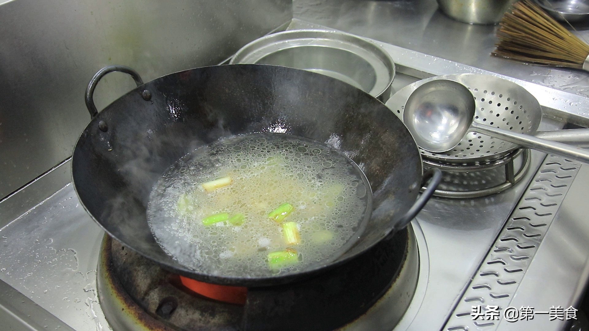 在家就能做的萝卜排骨汤，厨师长详细教程，一次一大盆好喝又解馋